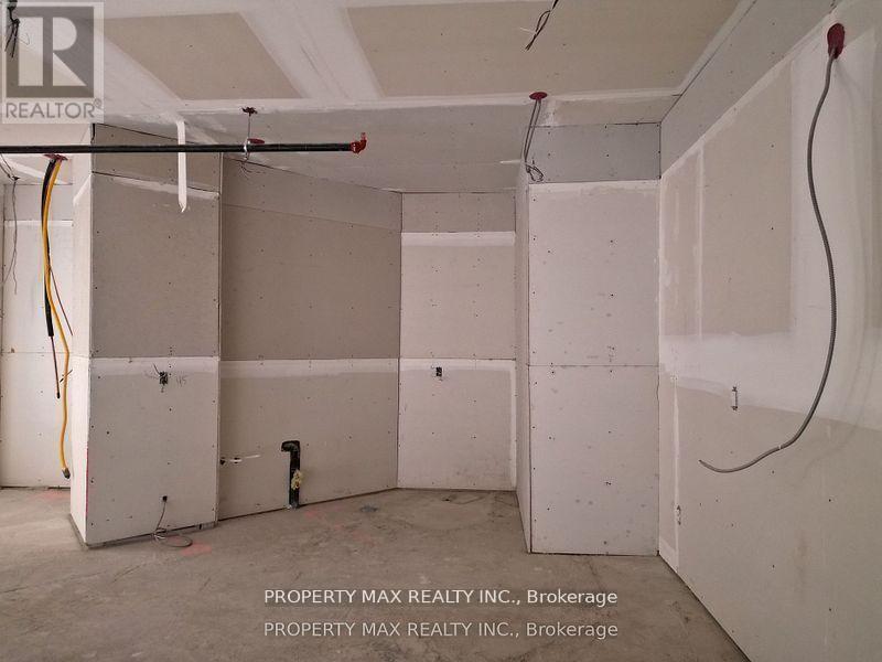 1061 Richmond Street, London East, Ontario  N6A 3J7 - Photo 22 - X12469313