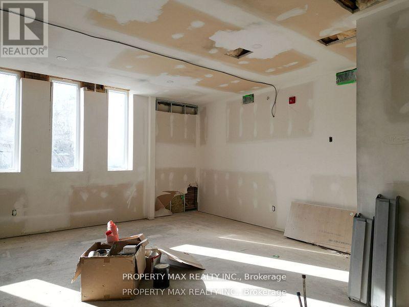 1061 Richmond Street, London East, Ontario  N6A 3J7 - Photo 24 - X12469313
