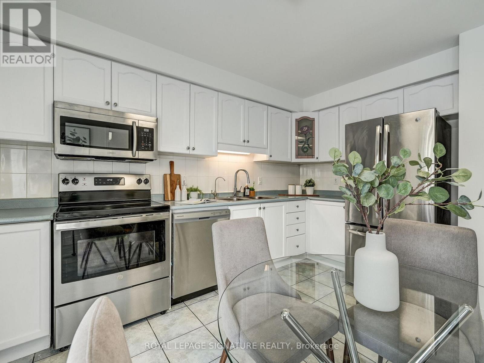 23 Beaverton Drive, Hamilton, Ontario  L8W 3K9 - Photo 22 - X12469318