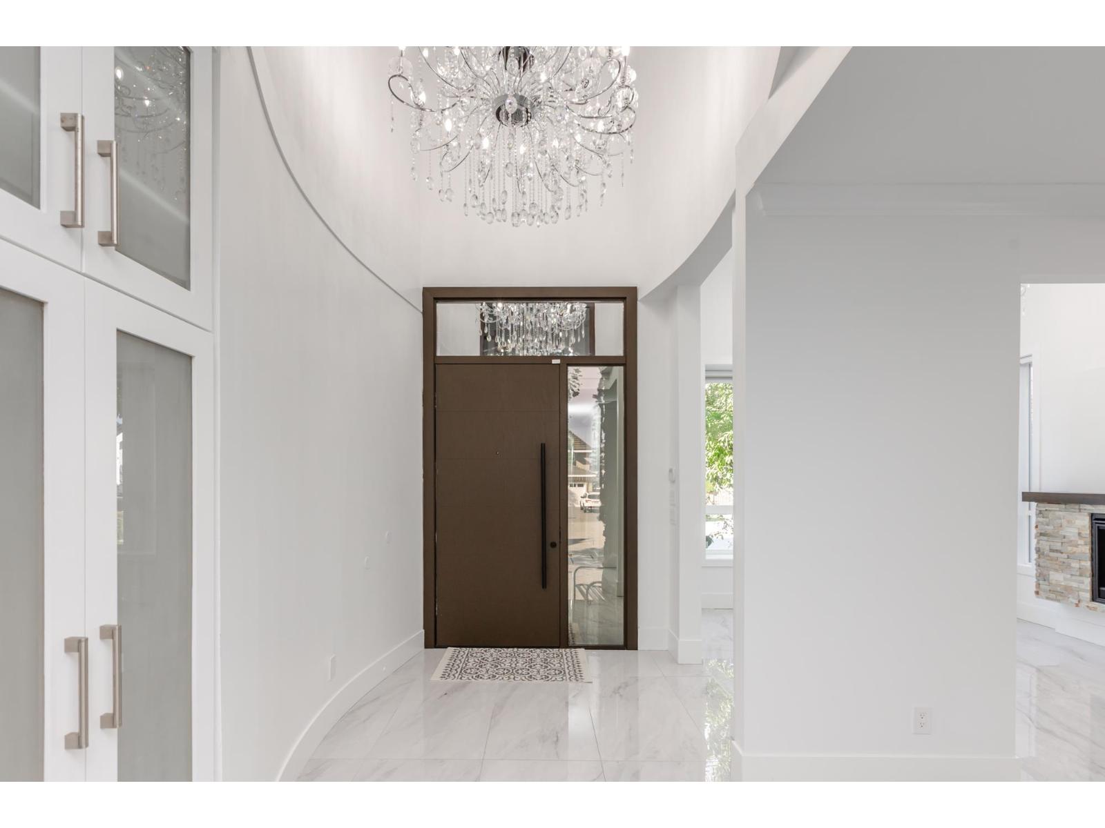 8244 151a Street, Surrey, British Columbia  V3S 8R1 - Photo 5 - R3057448