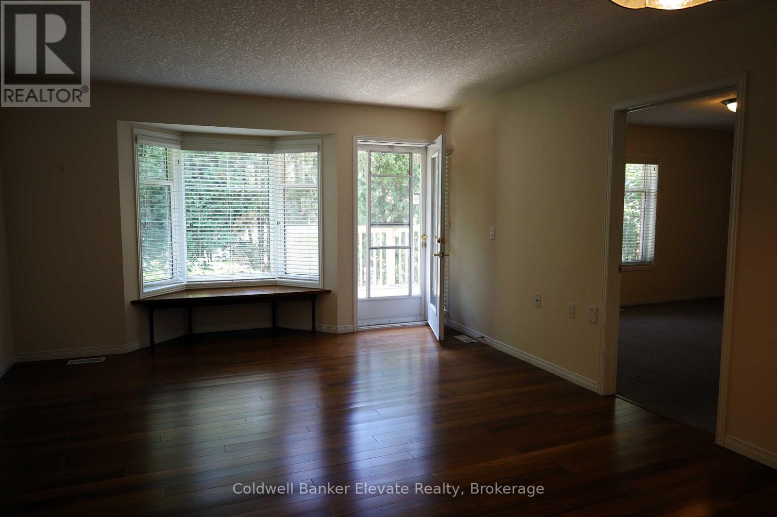 16 - 2705 Kingsway Drive, Kitchener, Ontario  N2C 2T2 - Photo 19 - X12469382