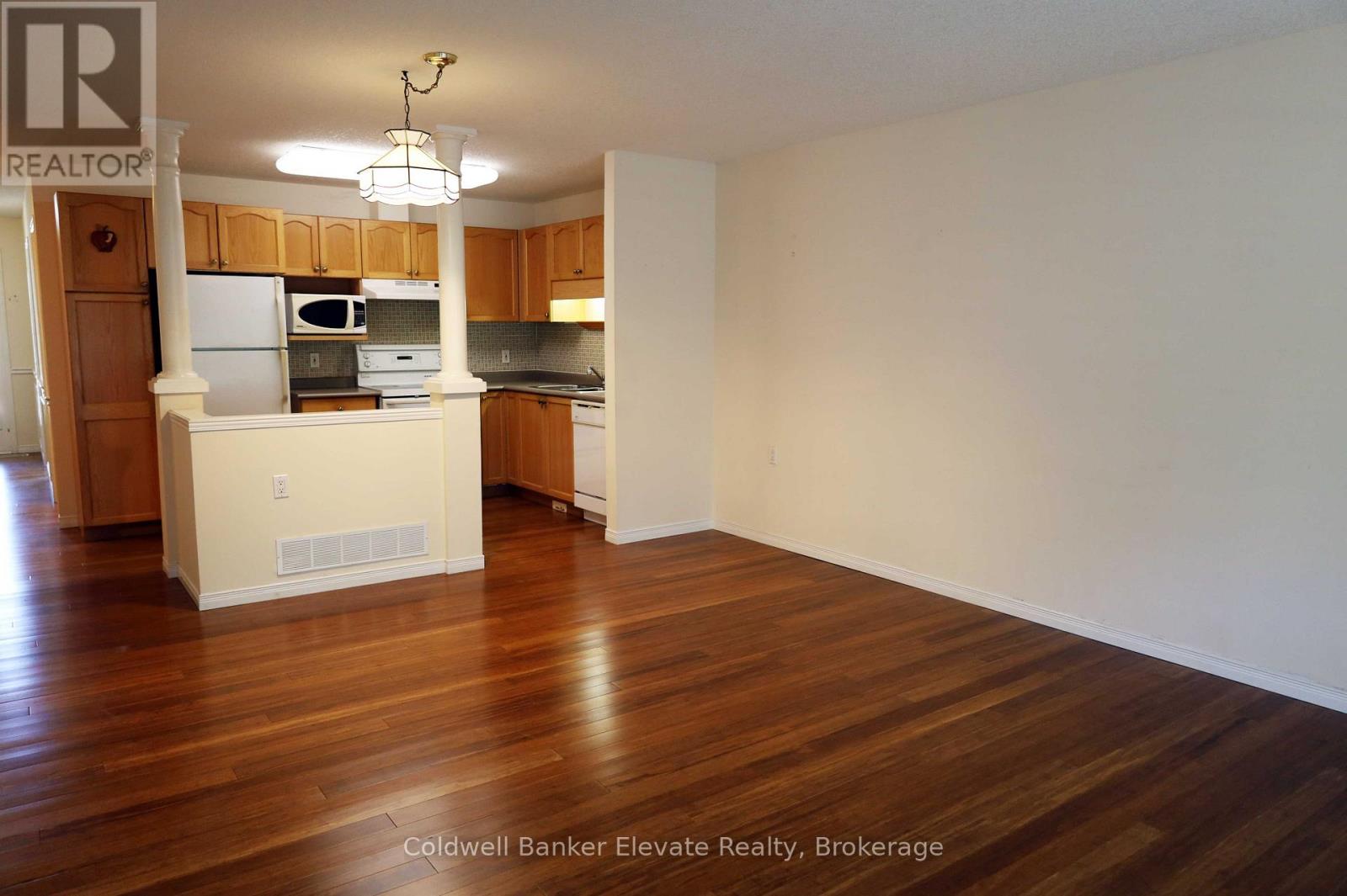 16 - 2705 Kingsway Drive, Kitchener, Ontario  N2C 2T2 - Photo 22 - X12469382