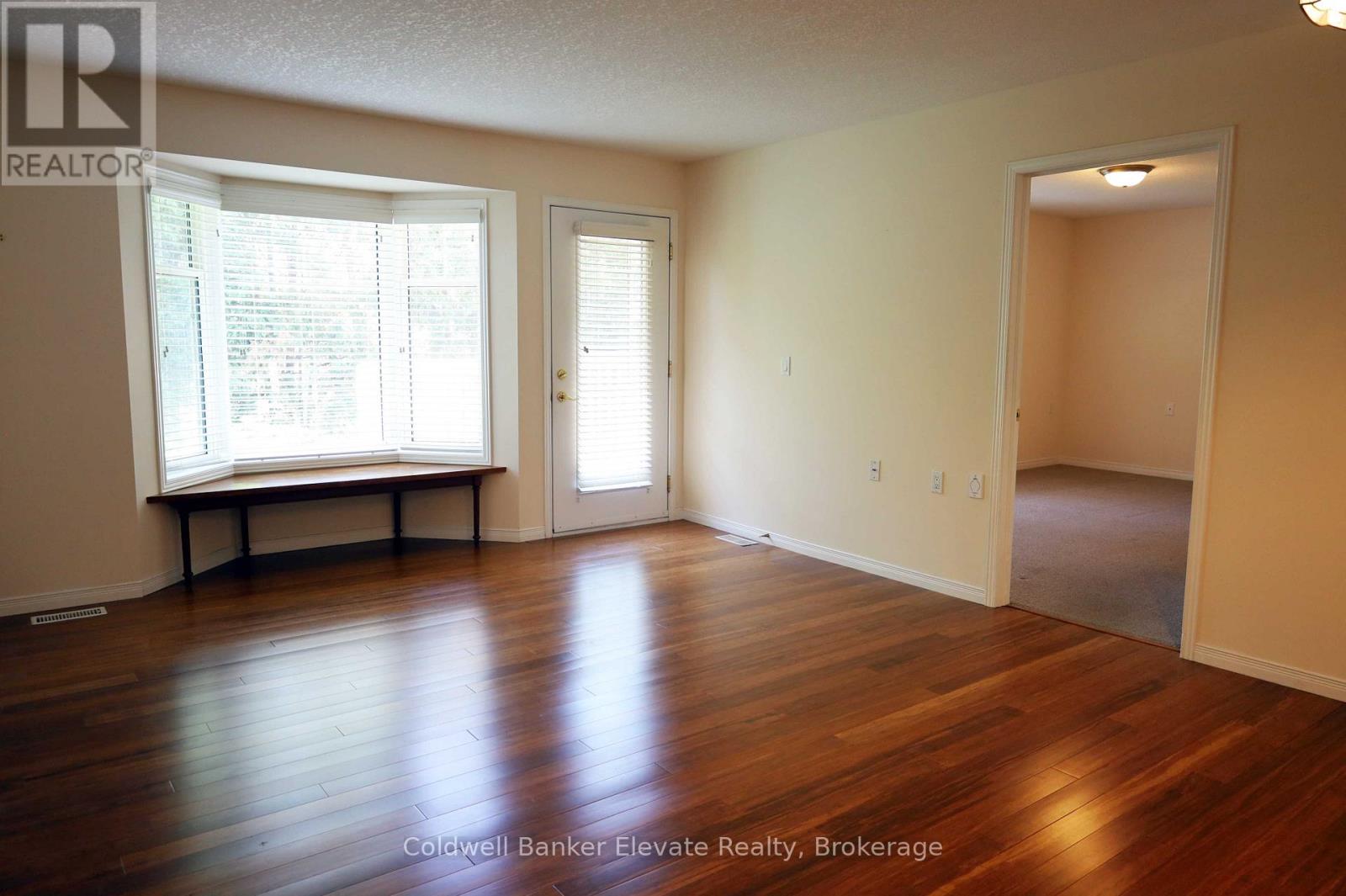 16 - 2705 Kingsway Drive, Kitchener, Ontario  N2C 2T2 - Photo 23 - X12469382