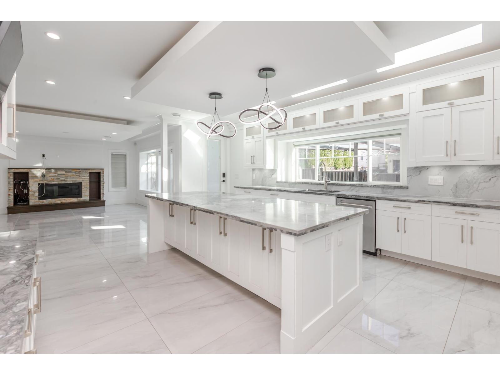 8244 151a Street, Surrey, British Columbia  V3S 8R1 - Photo 8 - R3057448