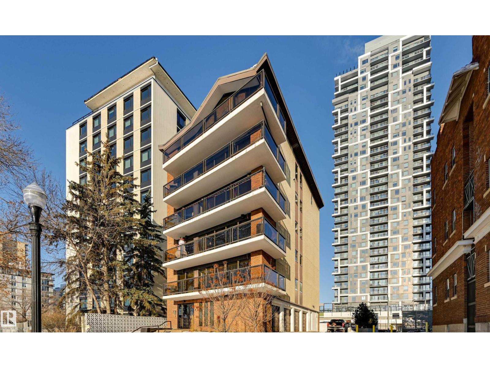 11960 100 AV NW, edmonton, Alberta