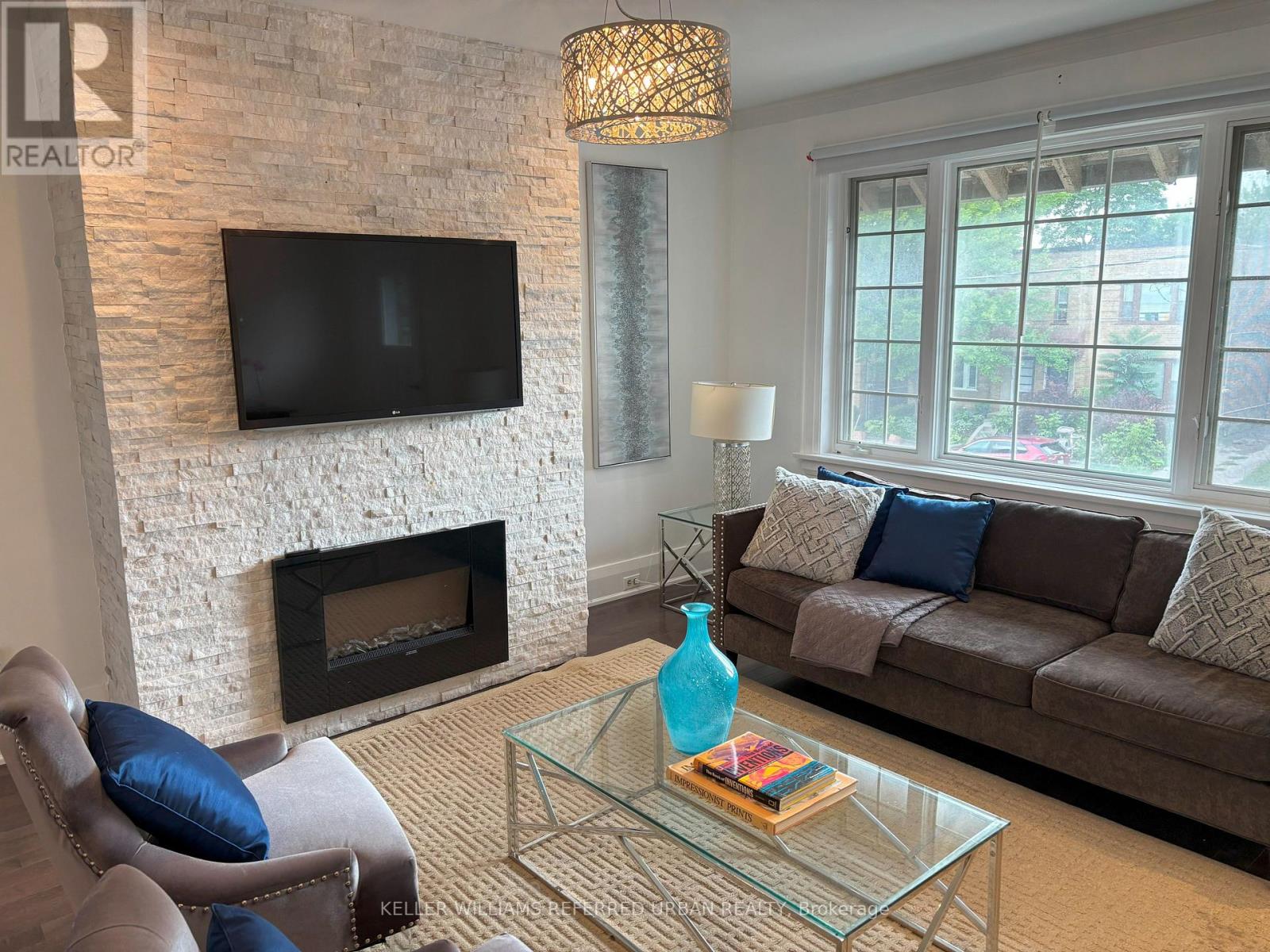 UPPER - 971 AVENUE ROAD, Toronto, Ontario