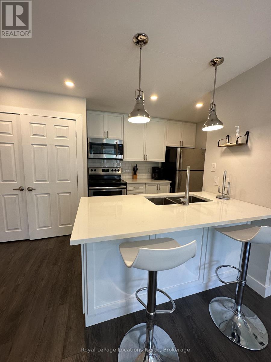 <h3>$1,875<small> Monthly</small></h3><p>76 - 21 Dawson Drive, Collingwood, Ontario</p>