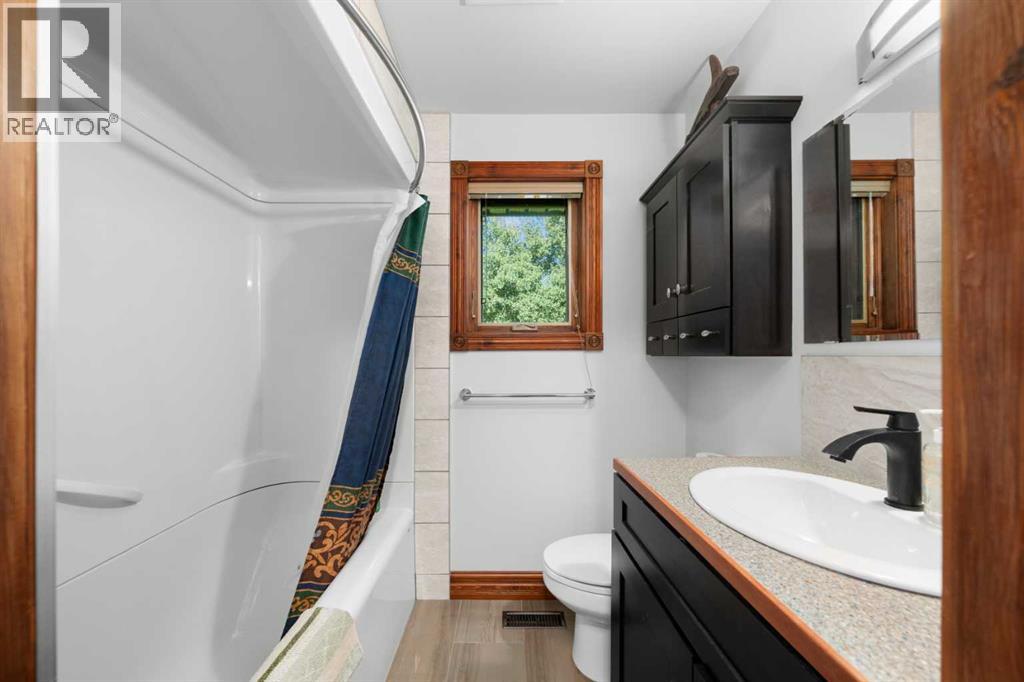 17 Oak Avenue, Rural Foothills County, Alberta  T1S 1K6 - Photo 38 - A2241615