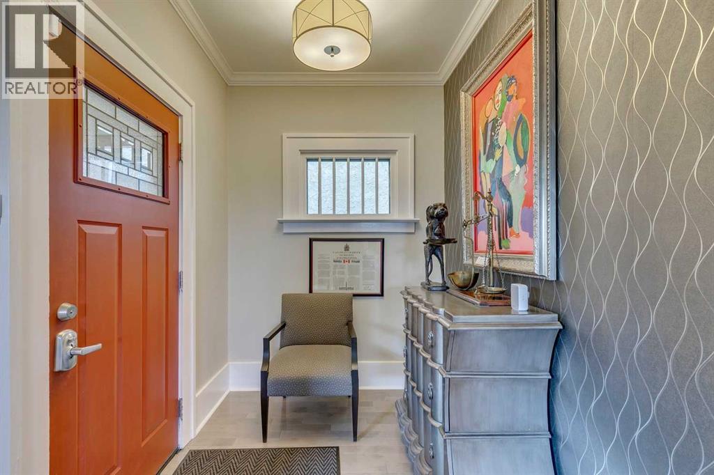 Property at 302 24 Avenue SW image 4