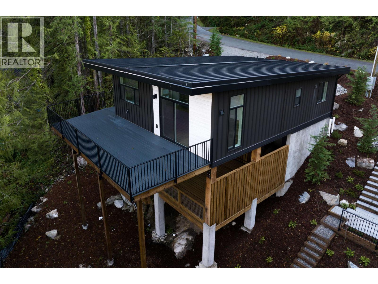 5790 Tillicum Bay Road, Sechelt, British Columbia  V7Z 0C7 - Photo 8 - R3043620