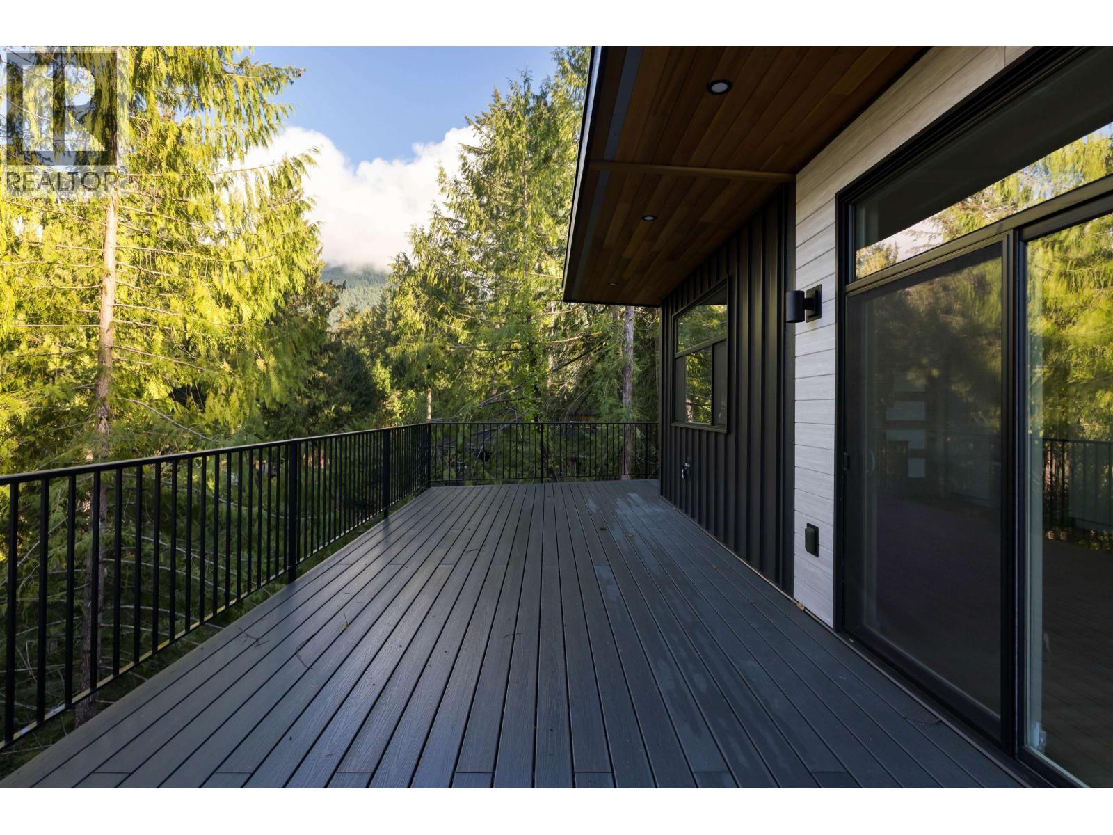 5790 Tillicum Bay Road, Sechelt, British Columbia  V7Z 0C7 - Photo 5 - R3043620