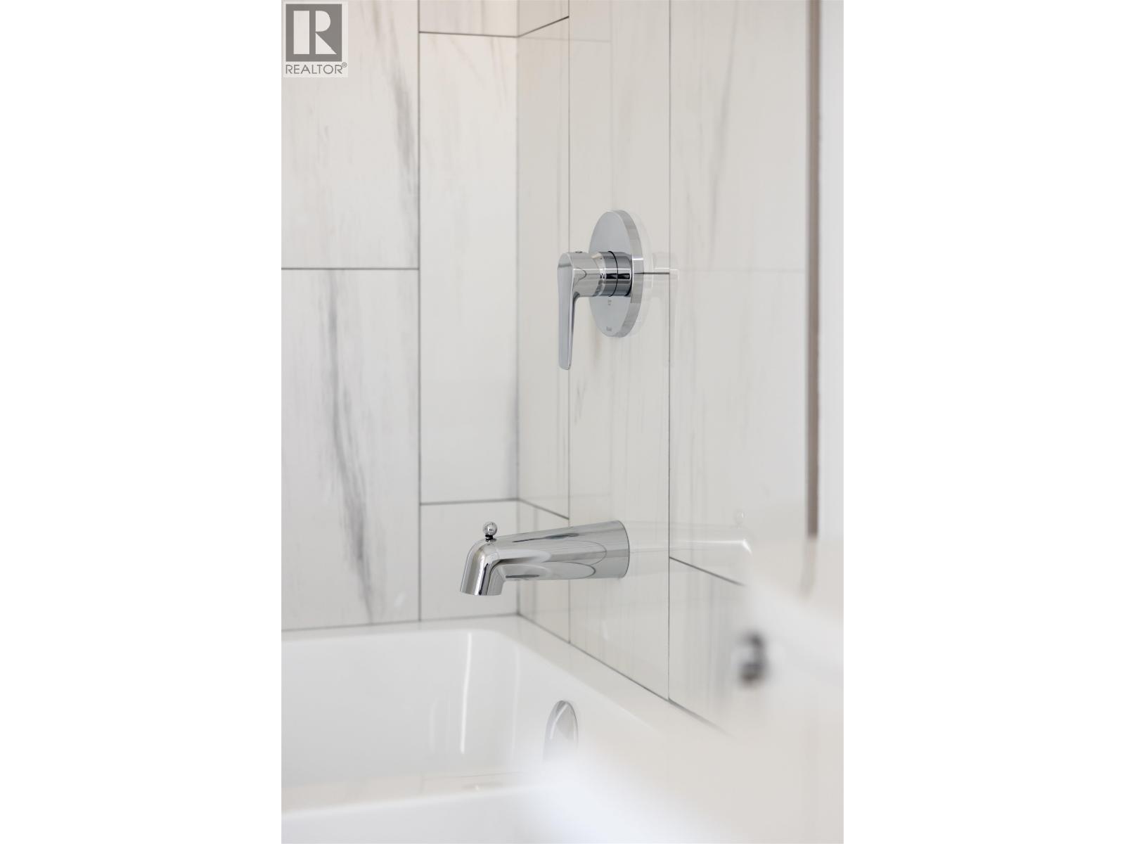 5790 Tillicum Bay Road, Sechelt, British Columbia  V7Z 0C7 - Photo 24 - R3043620