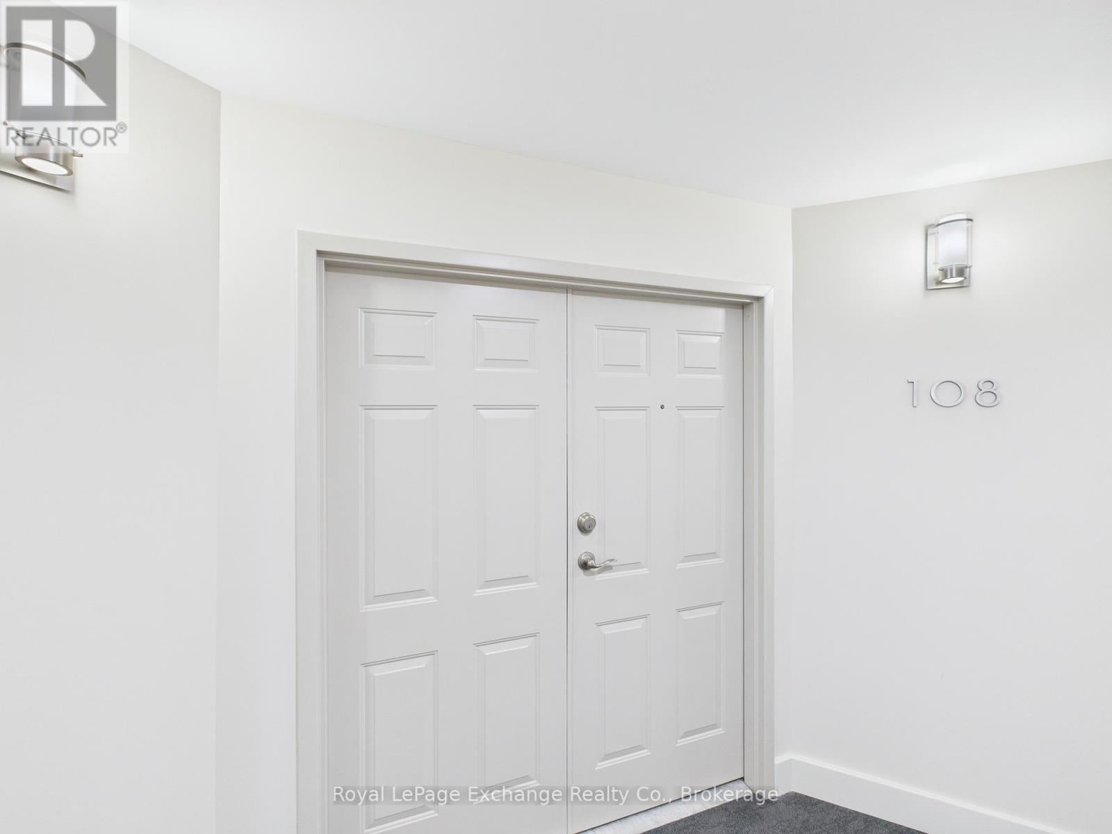 108 - 200 Harbour Street, Kincardine, Ontario  N2Z 3A3 - Photo 2 - X12469511