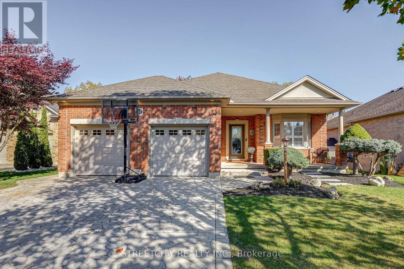 21 Beechwood Circle, St. Thomas, Ontario  N5R 6K4 - Photo 2 - X12462371