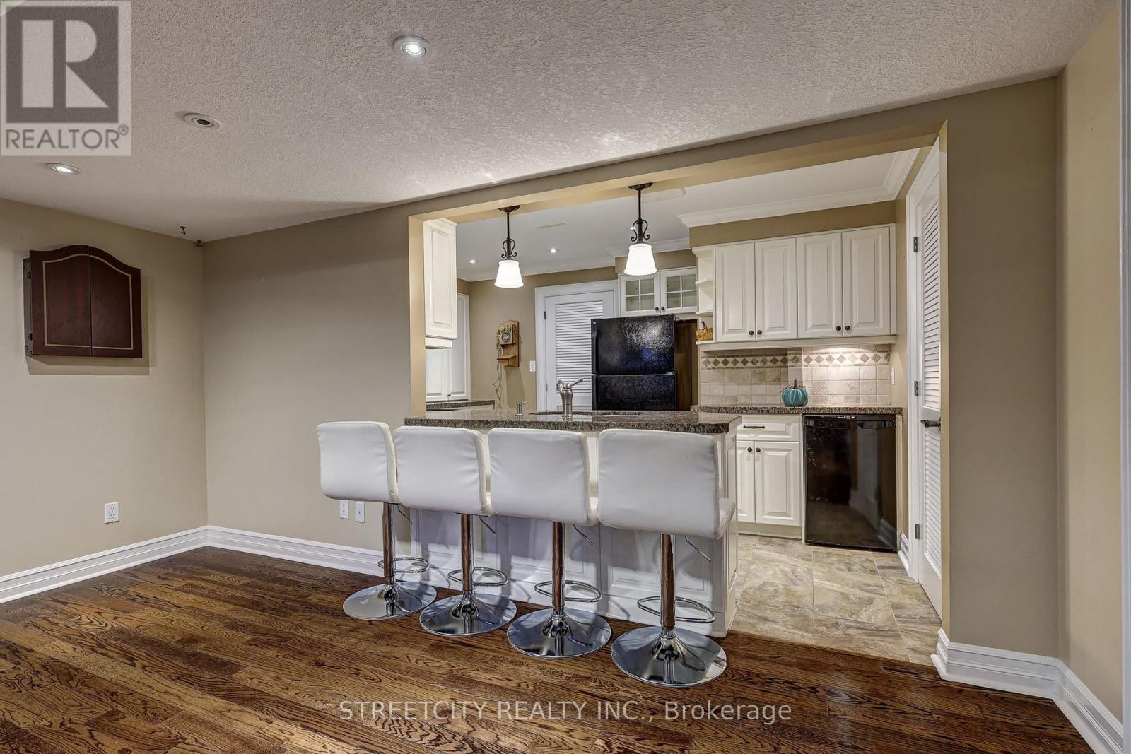 21 Beechwood Circle, St. Thomas, Ontario  N5R 6K4 - Photo 31 - X12462371