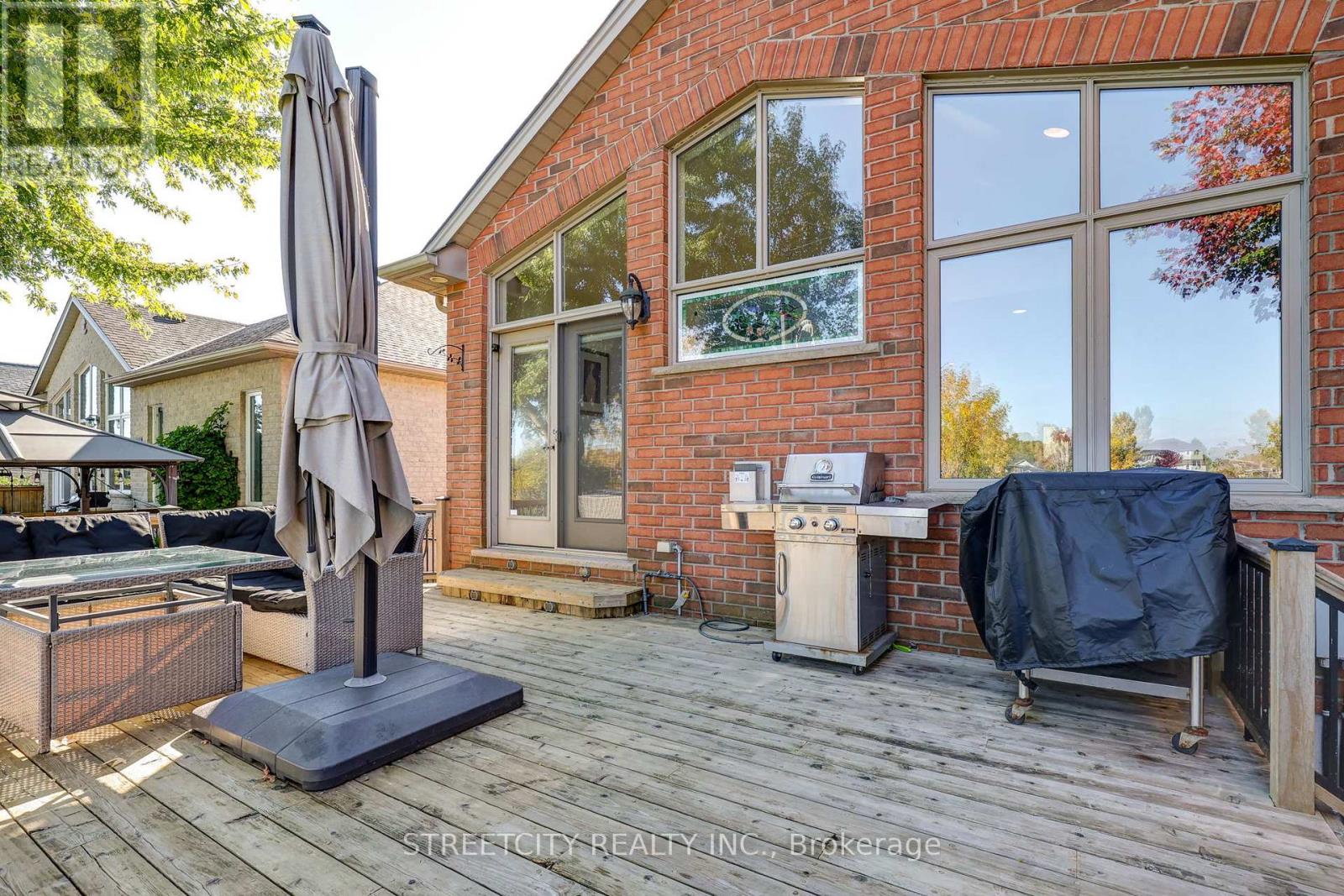 21 Beechwood Circle, St. Thomas, Ontario  N5R 6K4 - Photo 38 - X12462371