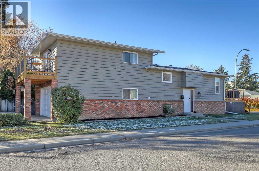 2402 36 Street Sw, Calgary, Alberta  T3E 2Z5 - Photo 2 - A2264990