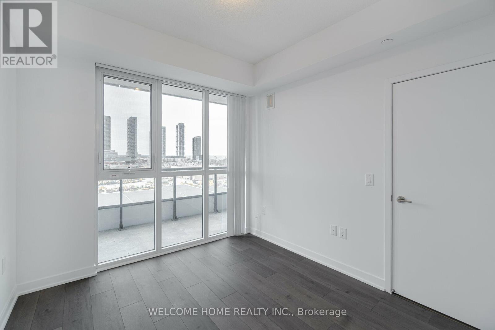 1019 - 38 Honeycrisp Crescent, Vaughan, Ontario  L4K 0M8 - Photo 12 - N12469410