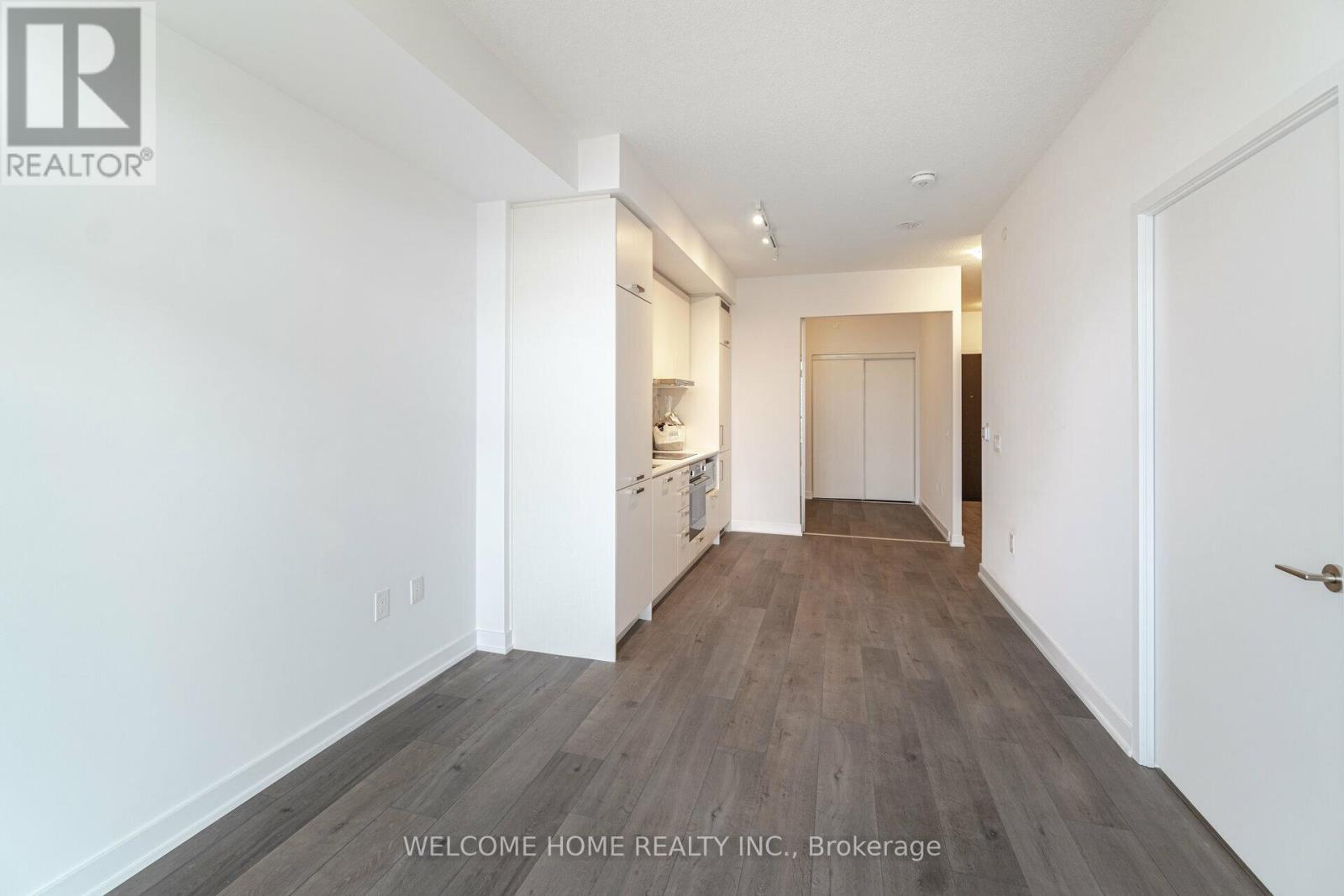 1019 - 38 Honeycrisp Crescent, Vaughan, Ontario  L4K 0M8 - Photo 15 - N12469410