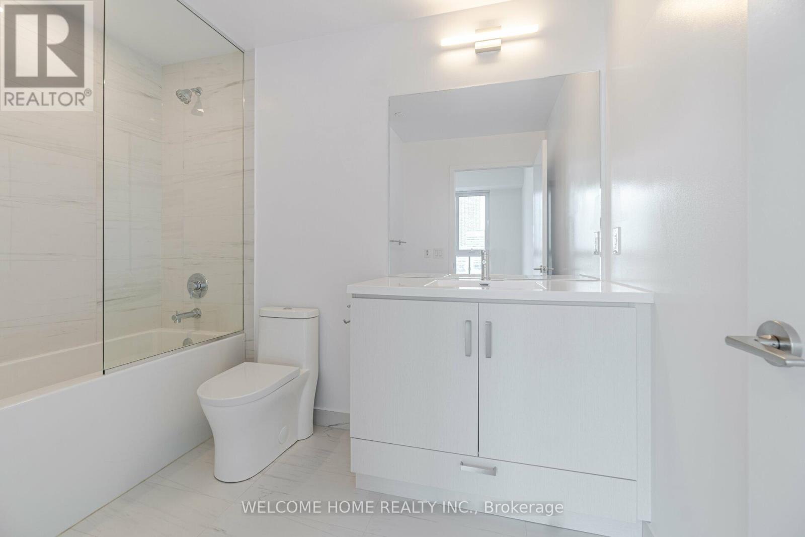 1019 - 38 Honeycrisp Crescent, Vaughan, Ontario  L4K 0M8 - Photo 9 - N12469410