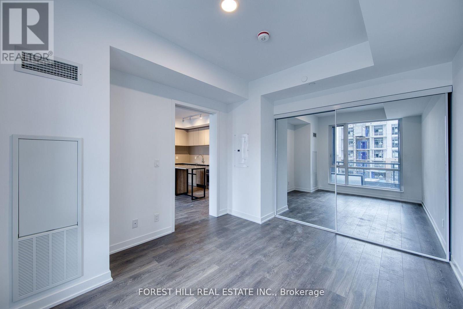 430 - 7950 Bathurst Street, Vaughan, Ontario  L4J 0L4 - Photo 10 - N12469425
