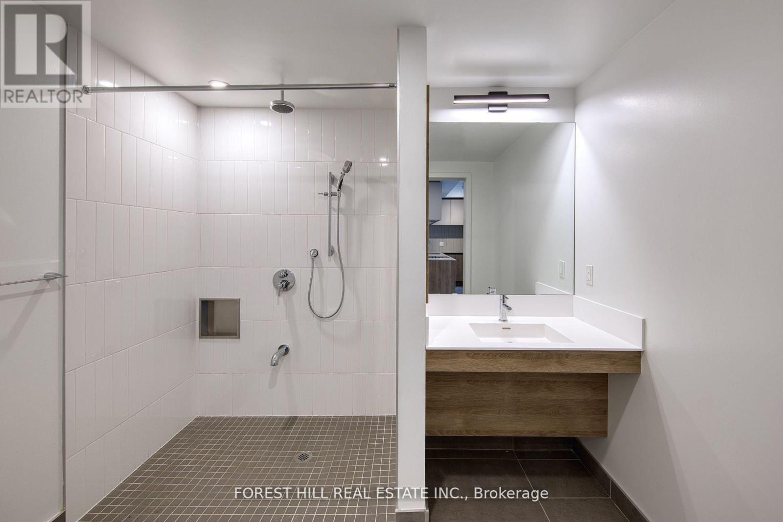 430 - 7950 Bathurst Street, Vaughan, Ontario  L4J 0L4 - Photo 11 - N12469425