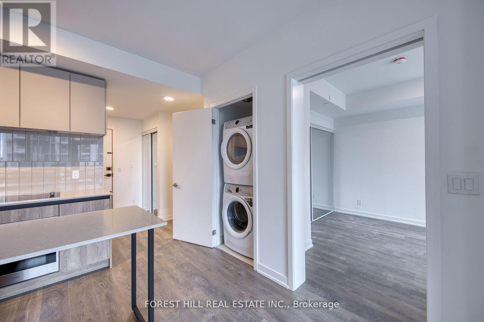 430 - 7950 Bathurst Street, Vaughan, Ontario  L4J 0L4 - Photo 9 - N12469425