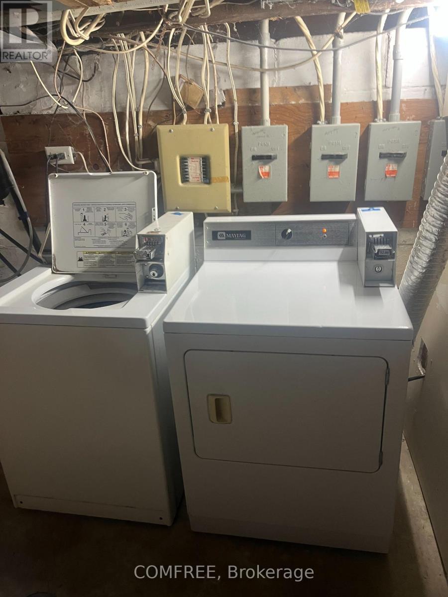 Photo 36 of 36 for 184 Simcoe Street