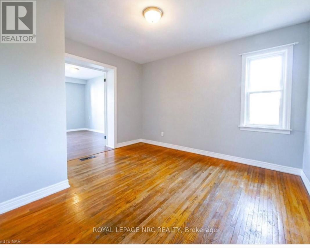 3090 Dorchester Road, Niagara Falls, Ontario  L2J 2Z7 - Photo 11 - X12469444