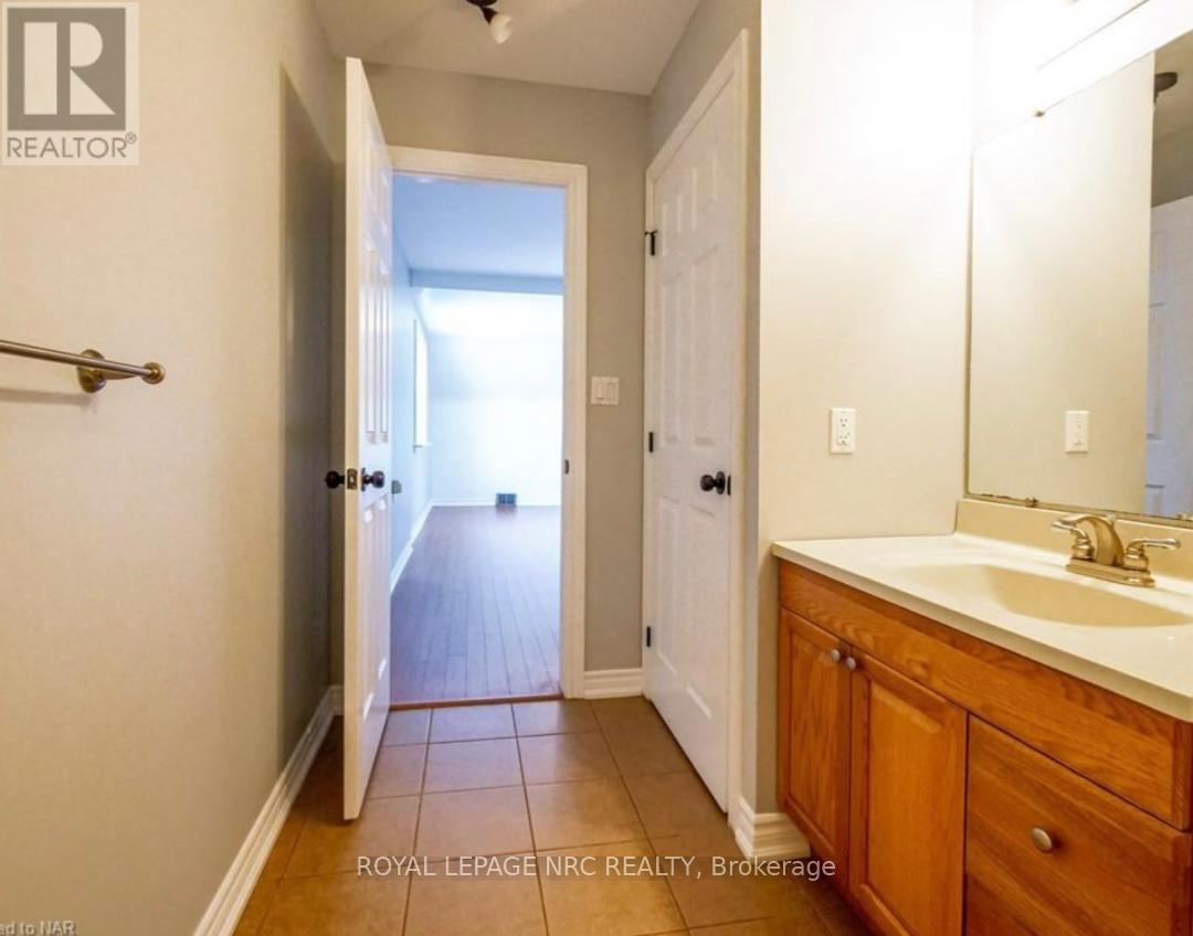 3090 Dorchester Road, Niagara Falls, Ontario  L2J 2Z7 - Photo 24 - X12469444