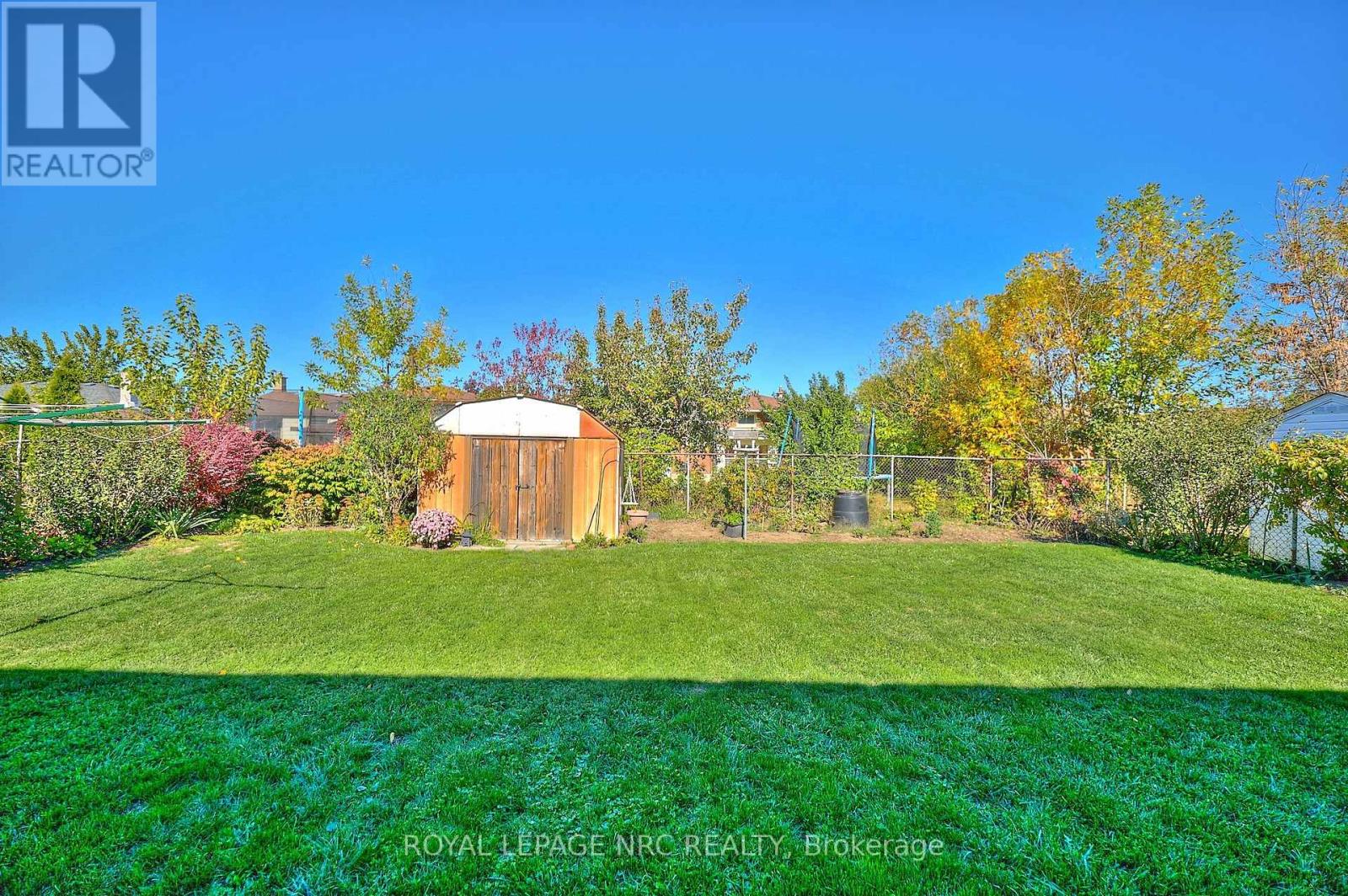 73 Roehampton Avenue, St. Catharines, Ontario  L2M 6B7 - Photo 9 - X12469466