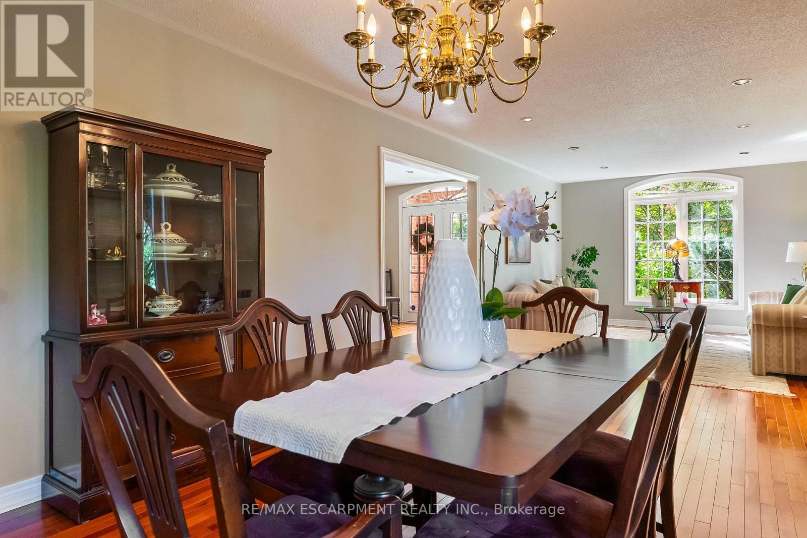 1329 Clarkson Road N, Mississauga, Ontario  L5J 2W6 - Photo 10 - W12469386