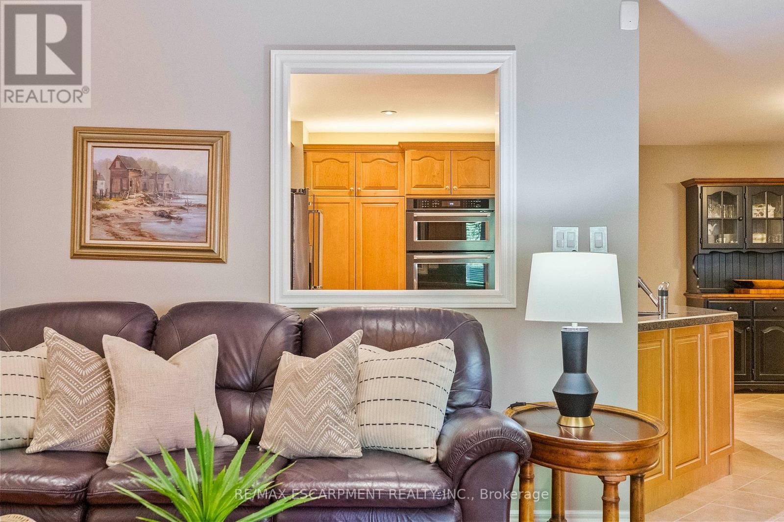1329 Clarkson Road N, Mississauga, Ontario  L5J 2W6 - Photo 15 - W12469386