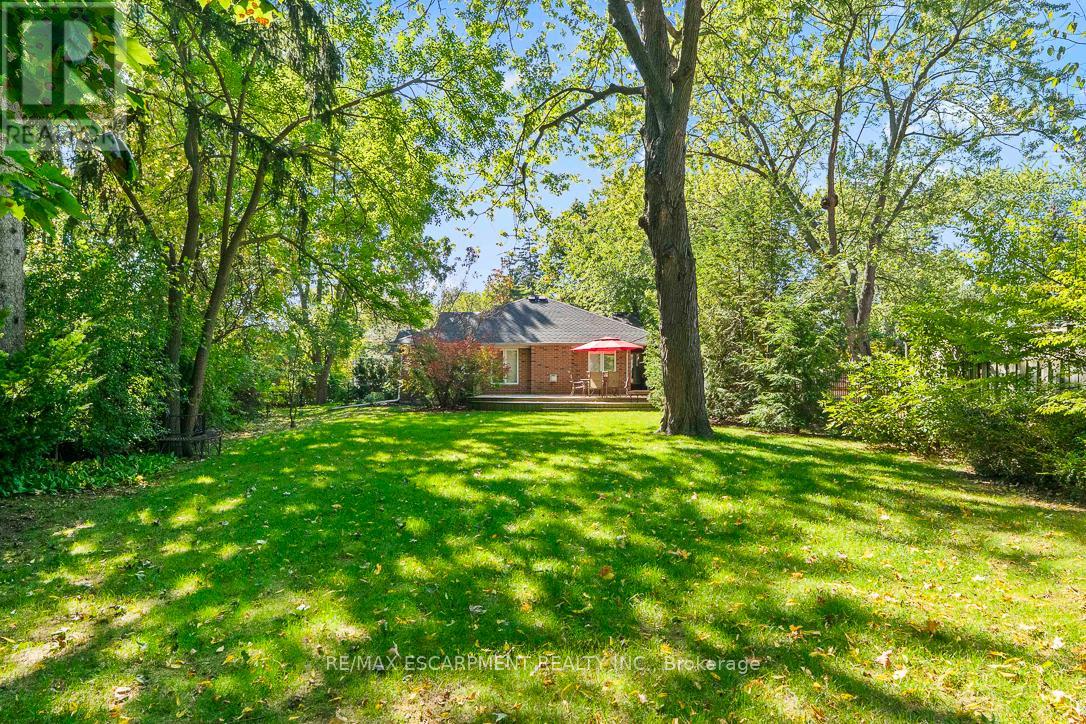 1329 Clarkson Road N, Mississauga, Ontario  L5J 2W6 - Photo 32 - W12469386