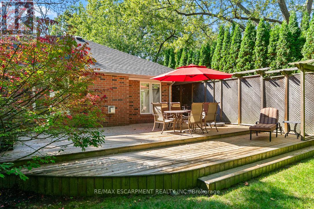 1329 Clarkson Road N, Mississauga, Ontario  L5J 2W6 - Photo 33 - W12469386