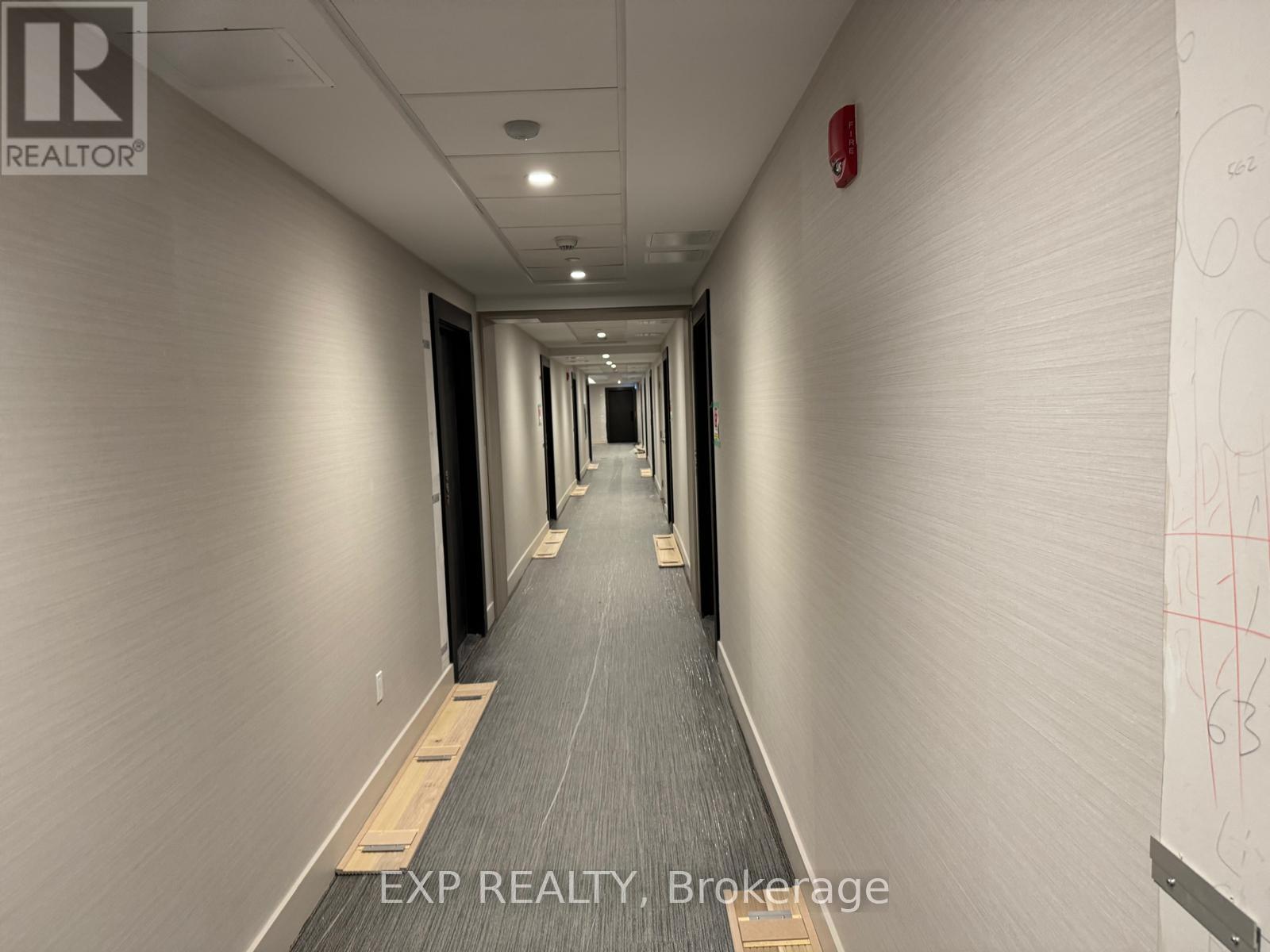 566 - 1005 Dundas St E Street, Oakville, Ontario  L6H 8C7 - Photo 4 - W12469390