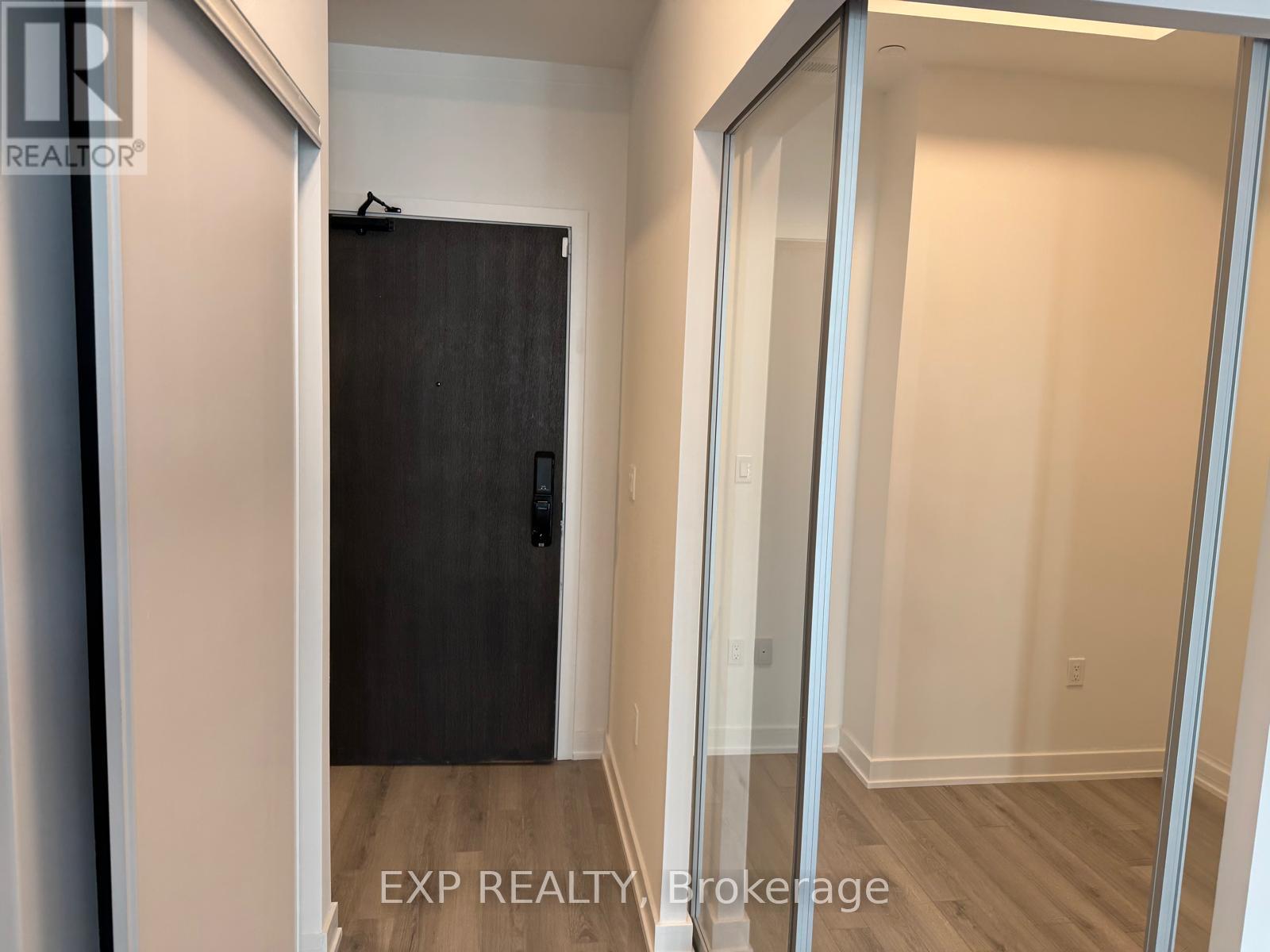 566 - 1005 Dundas St E Street, Oakville, Ontario  L6H 8C7 - Photo 8 - W12469390