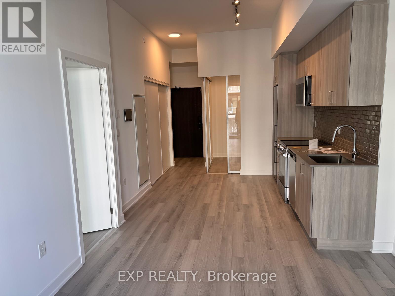566 - 1005 Dundas St E Street, Oakville, Ontario  L6H 8C7 - Photo 9 - W12469390