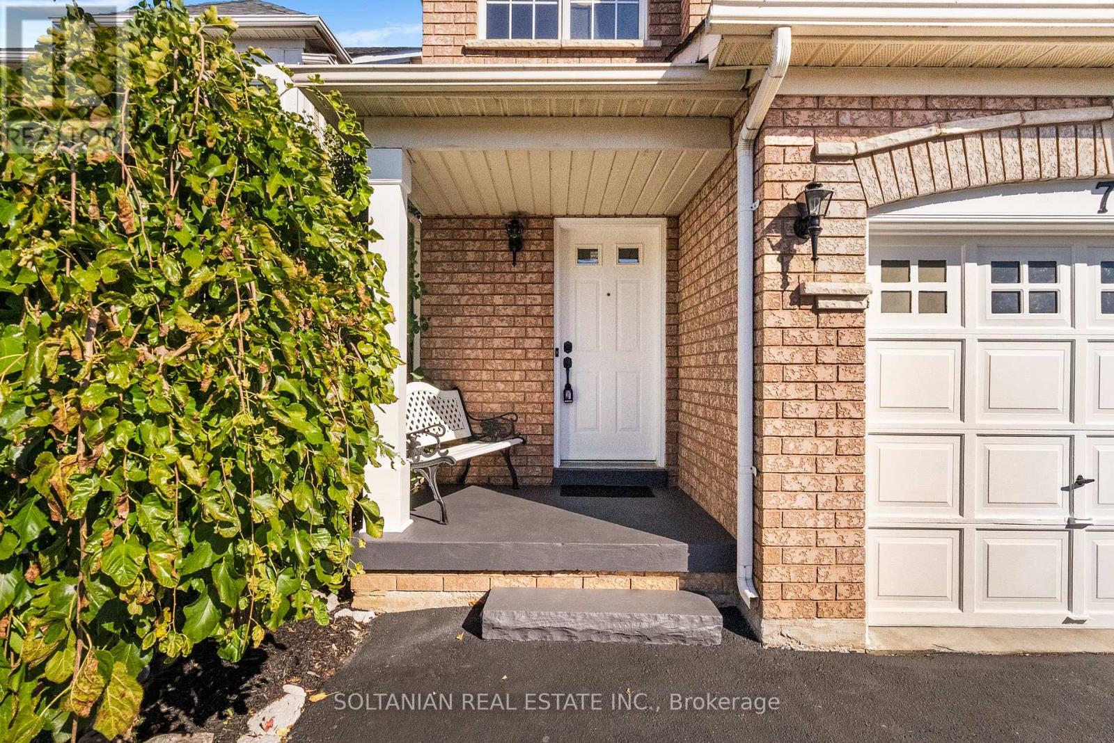 71 Tiller Trail, Brampton, Ontario  L6X 4S6 - Photo 2 - W12469426
