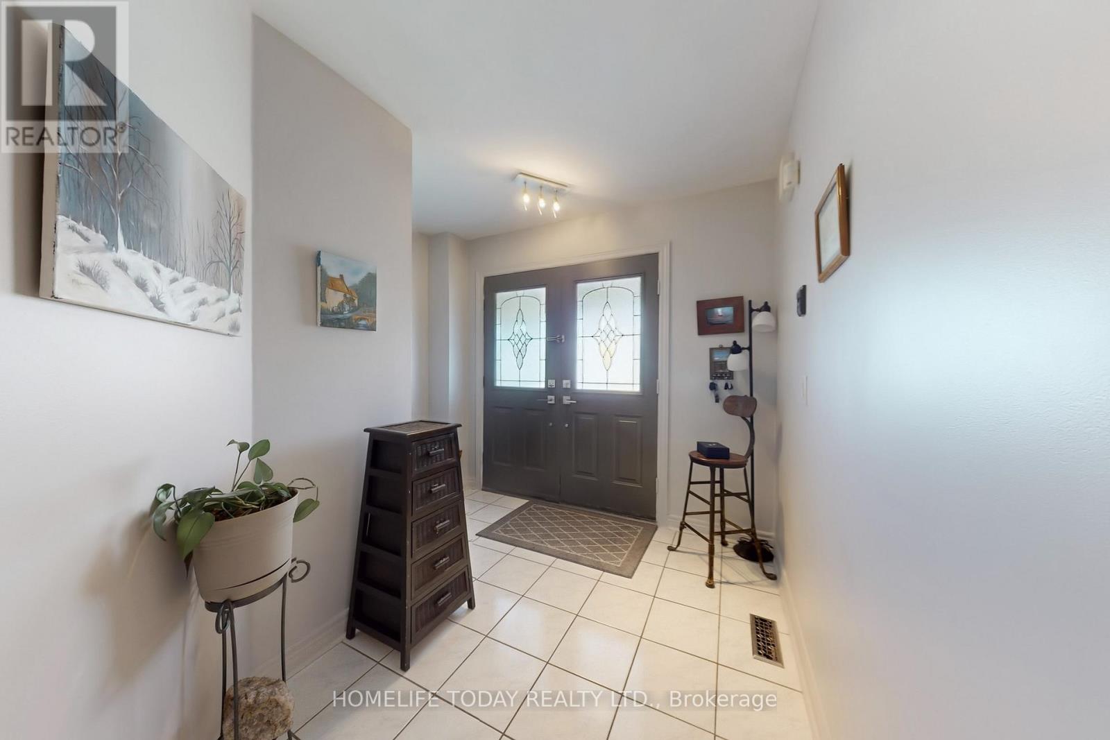 79 Checkerberry Crescent, Brampton, Ontario  L6R 2S9 - Photo 6 - W12469428