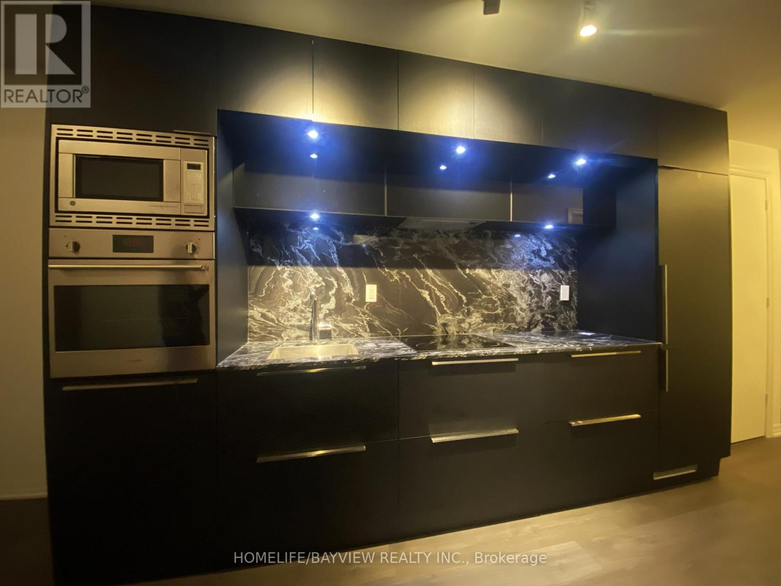 1315 - 88 Blue Jays Way, Toronto, Ontario  M5V 0L7 - Photo 8 - C12449832