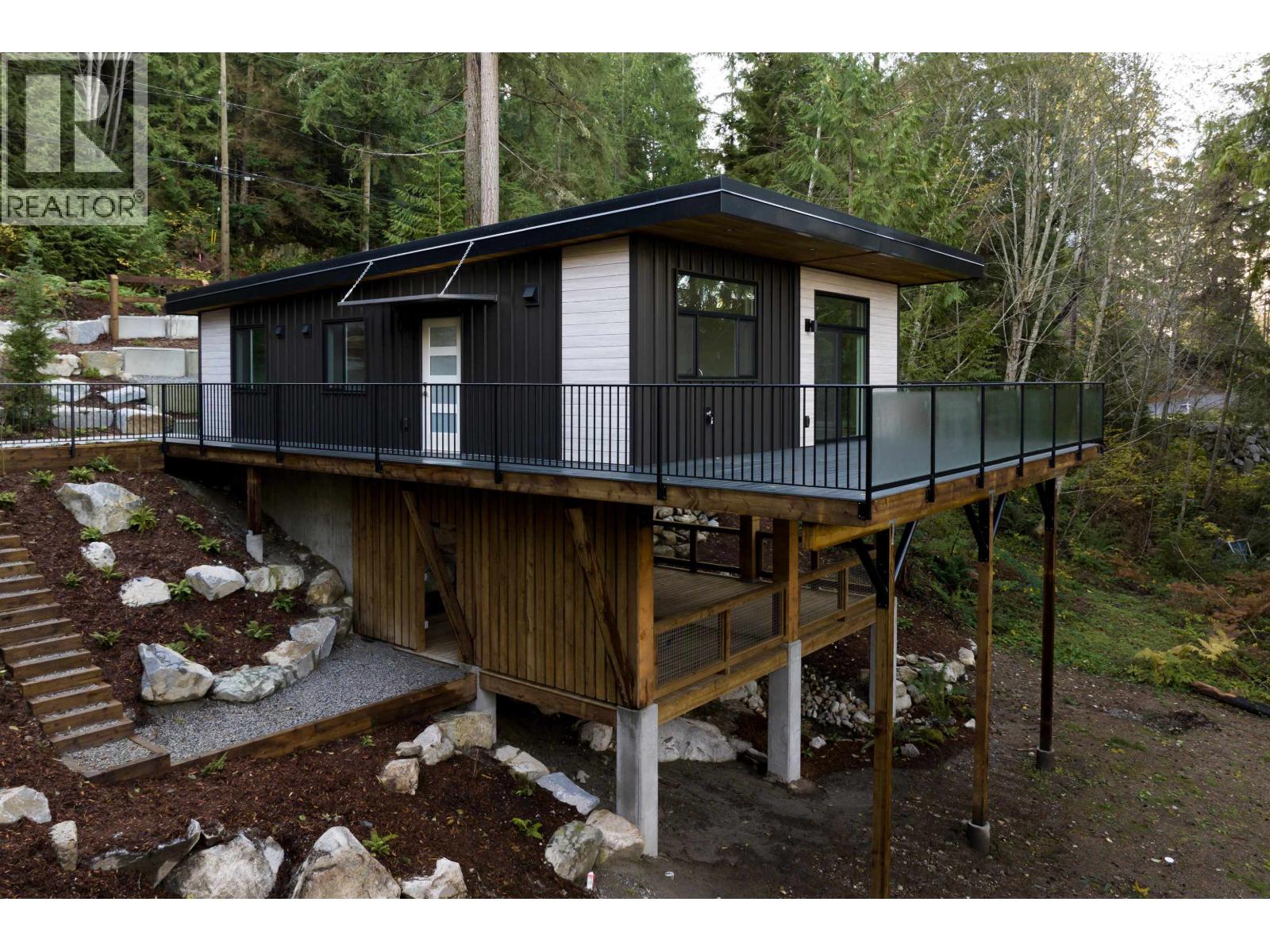 5792 Tillicum Bay Road, Sechelt, British Columbia  V7Z 0C7 - Photo 5 - R3043644