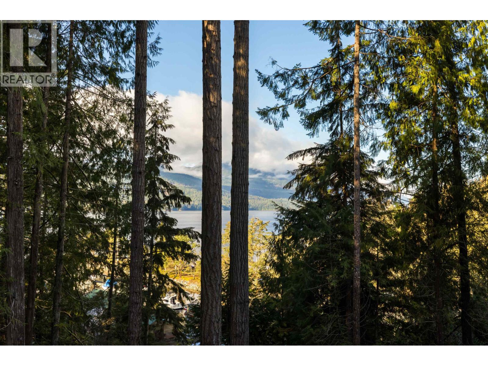 5792 Tillicum Bay Road, Sechelt, British Columbia  V7Z 0C7 - Photo 11 - R3043644