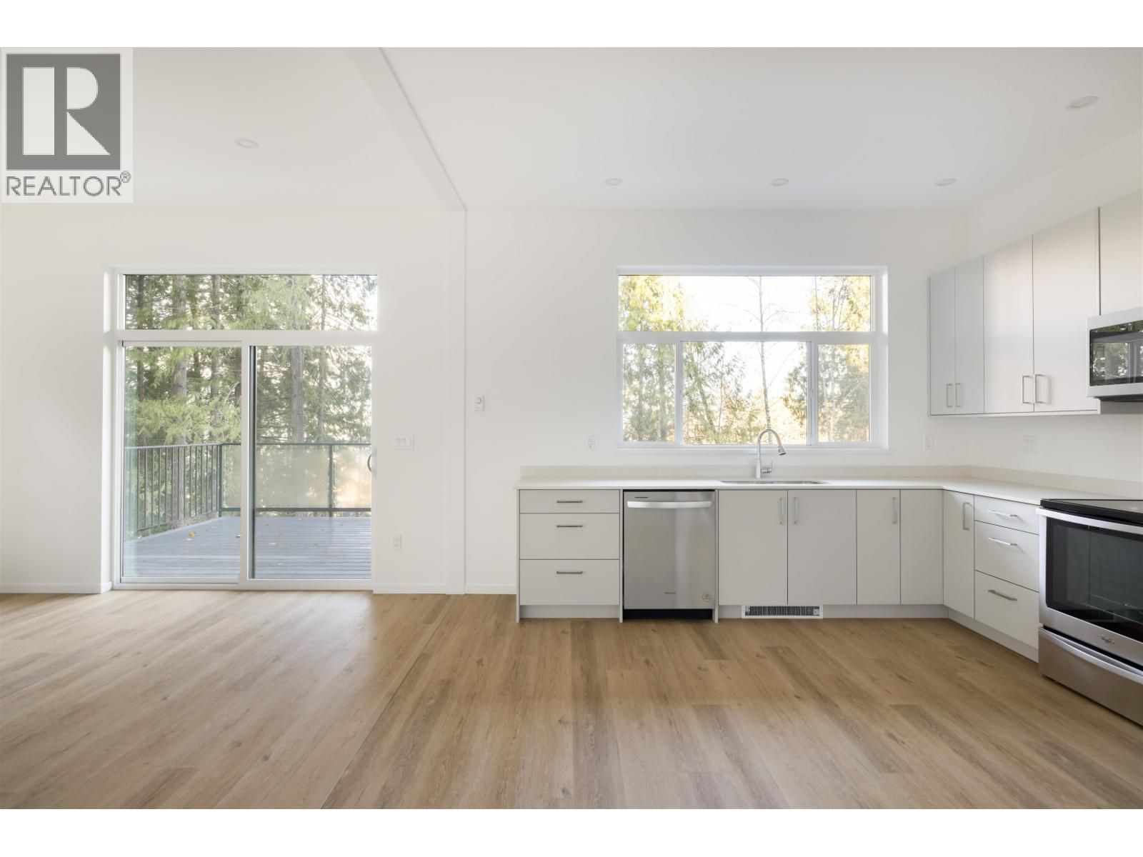 5792 Tillicum Bay Road, Sechelt, British Columbia  V7Z 0C7 - Photo 12 - R3043644