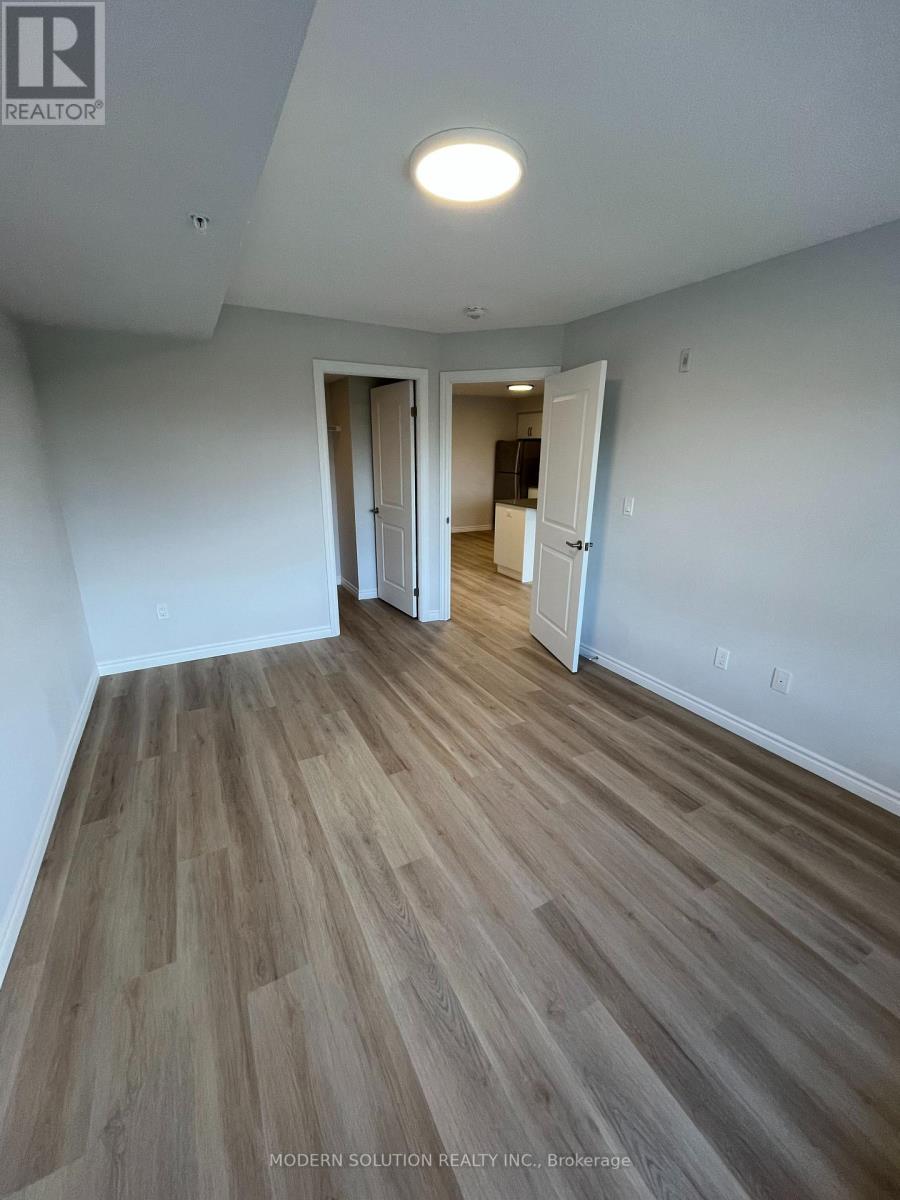 412 - 425 Watson Parkway N, Guelph, Ontario  N1E 7K5 - Photo 12 - X12469401