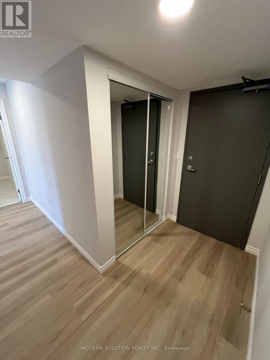 412 - 425 Watson Parkway N, Guelph, Ontario  N1E 7K5 - Photo 3 - X12469401