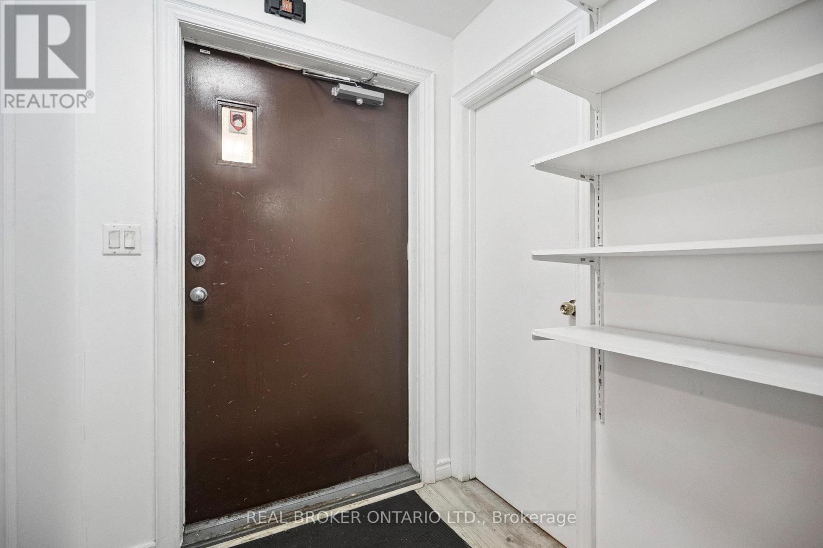 11 Whitfield Avenue, Hamilton, Ontario  L8L 4B5 - Photo 24 - X12469408