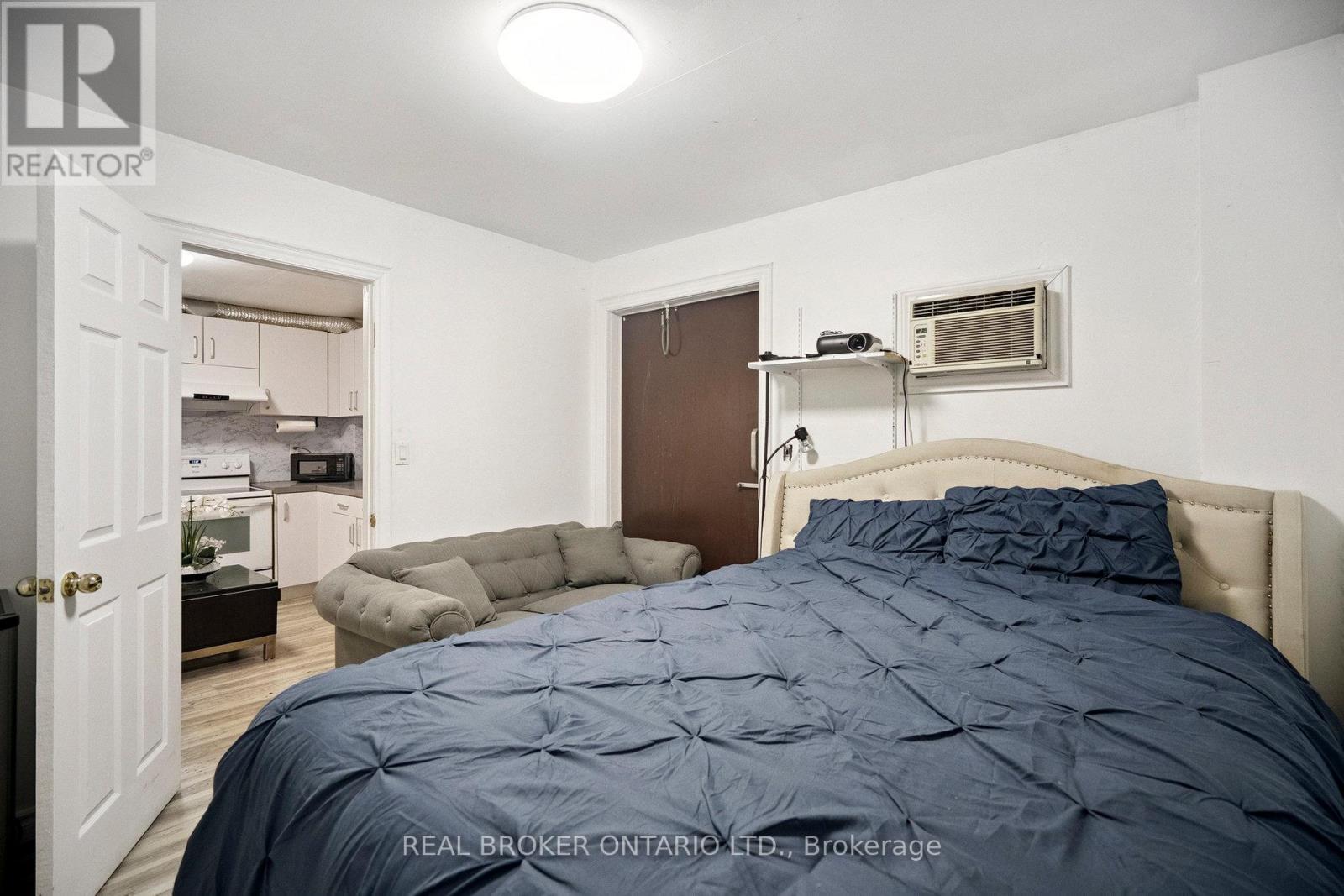11 Whitfield Avenue, Hamilton, Ontario  L8L 4B5 - Photo 30 - X12469408