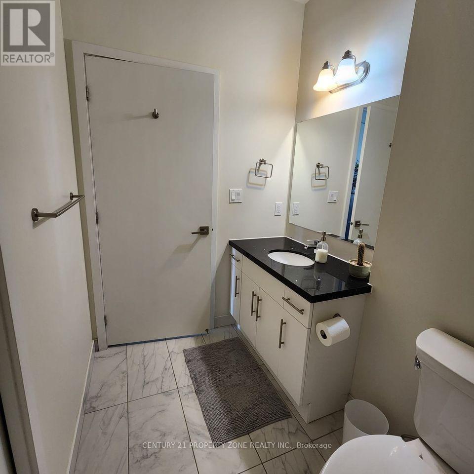 415 - 690 King Street W, Kitchener, Ontario  N2G 1G4 - Photo 3 - X12469409