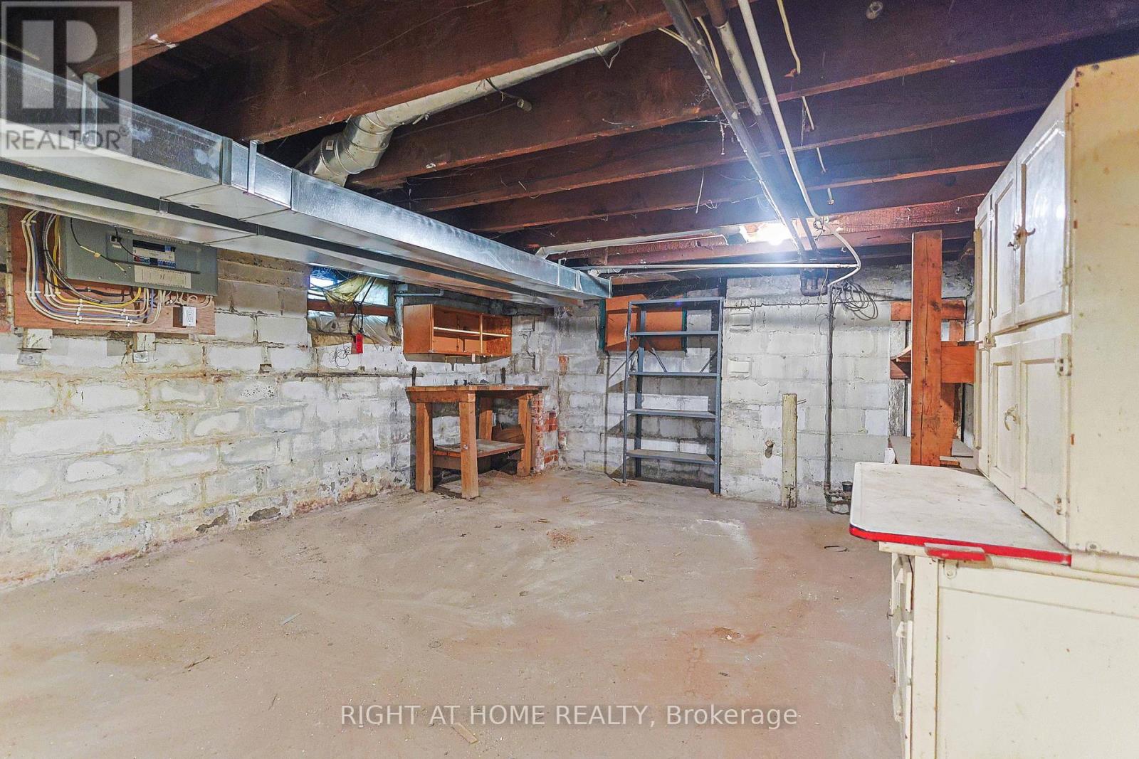 318 John Street N, Hamilton, Ontario  L8L 4P9 - Photo 25 - X12469423